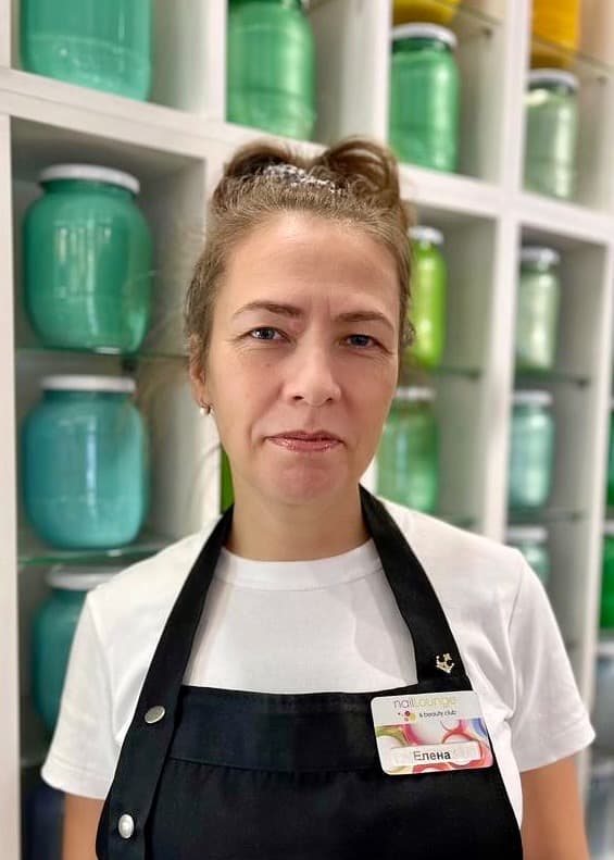 Елена Савиновская